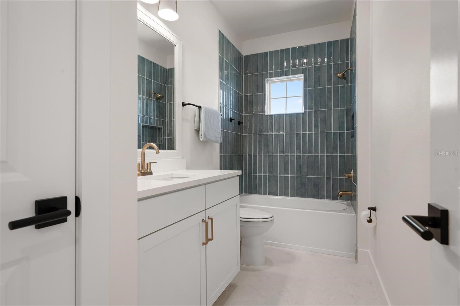 7646 Seaflower Pkwy Property Photo 27