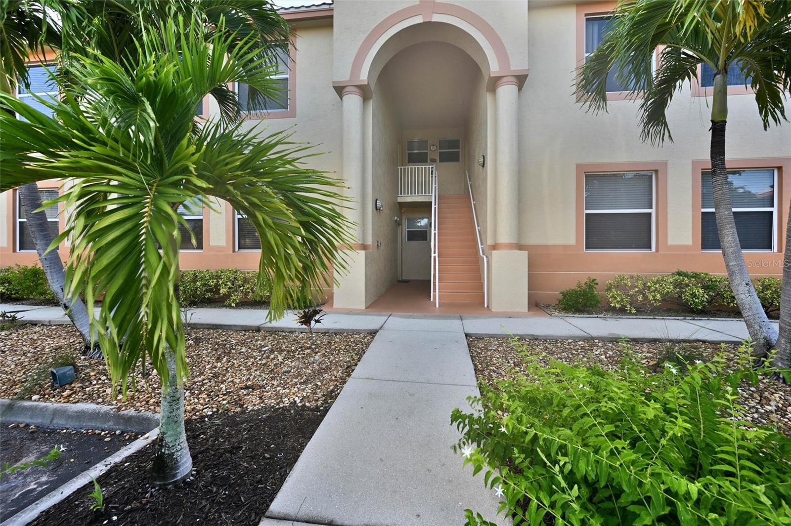 15441 Bellamar Cir #1113 Property Photo 3
