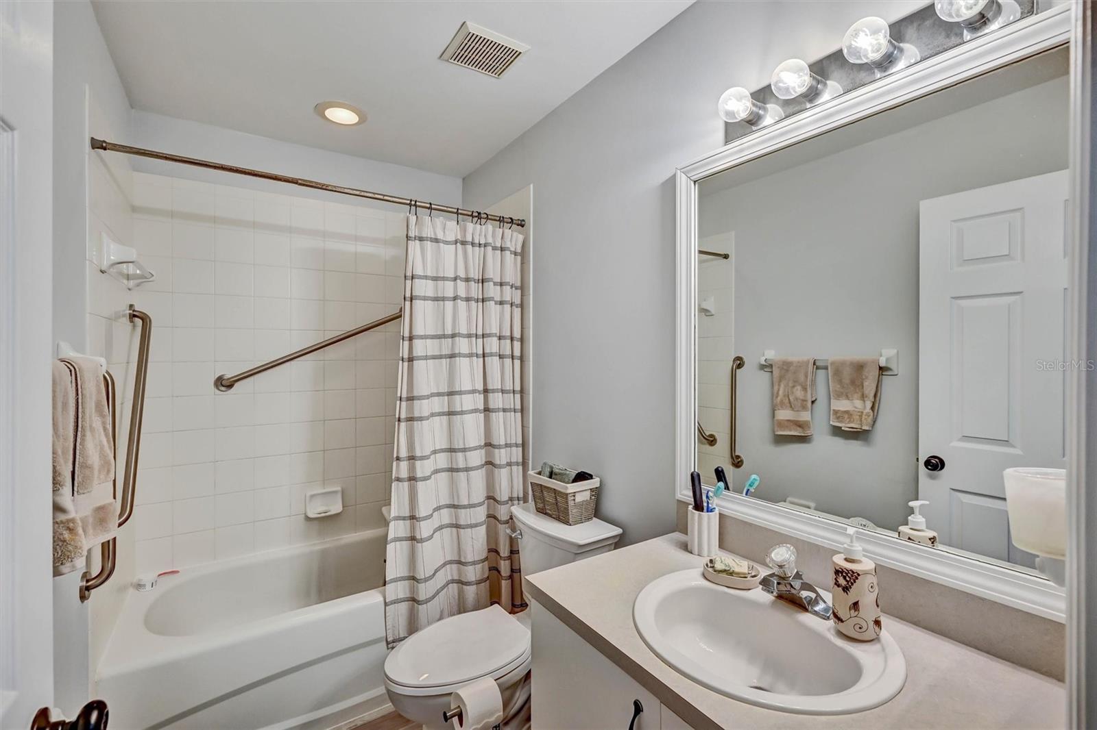 15441 Bellamar Cir #1113 Property Photo 21