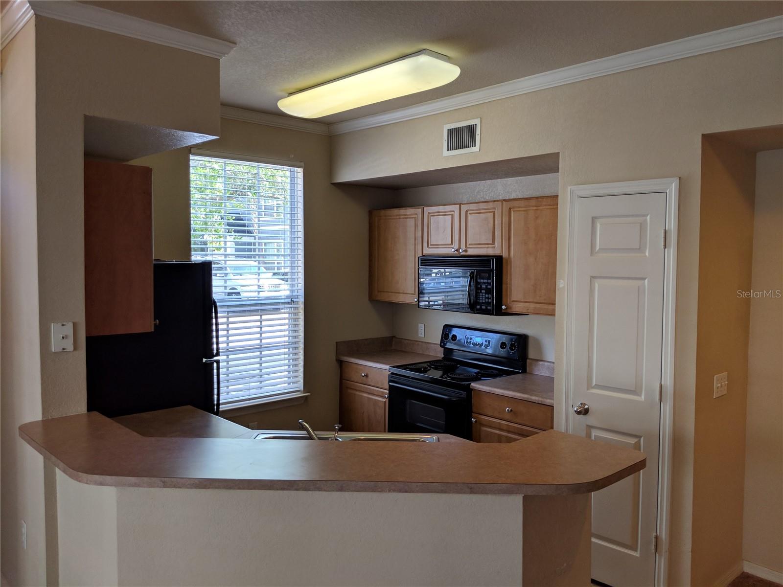 5570 Rosehill Rd #102 Property Photo 3