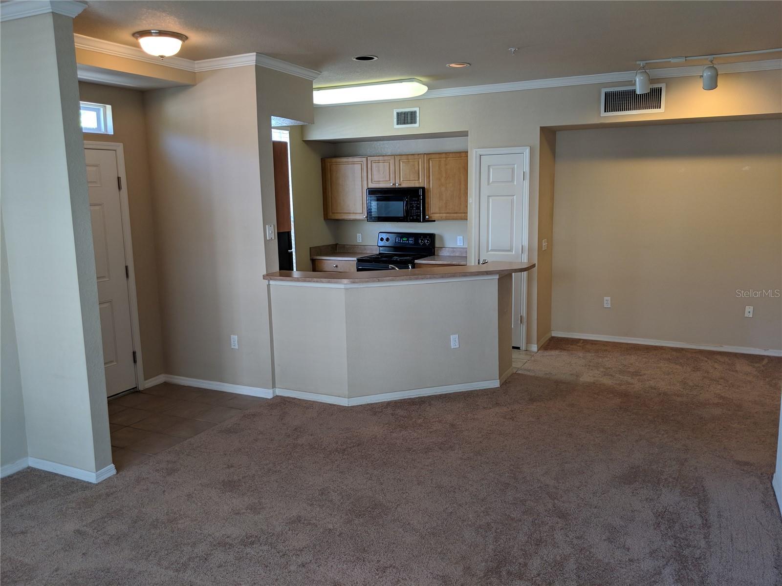 5570 Rosehill Rd #102 Property Photo 4