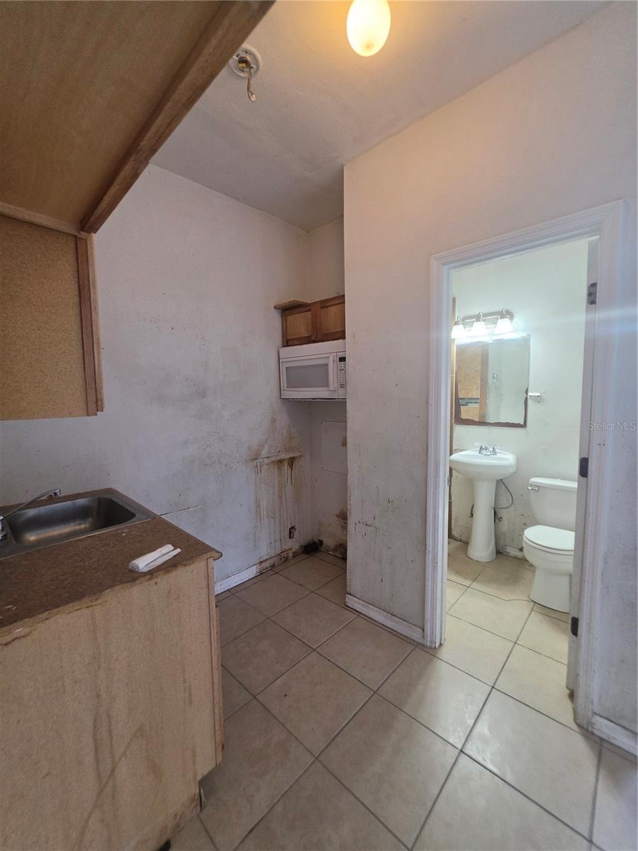 1222 17th St W Property Photo 17