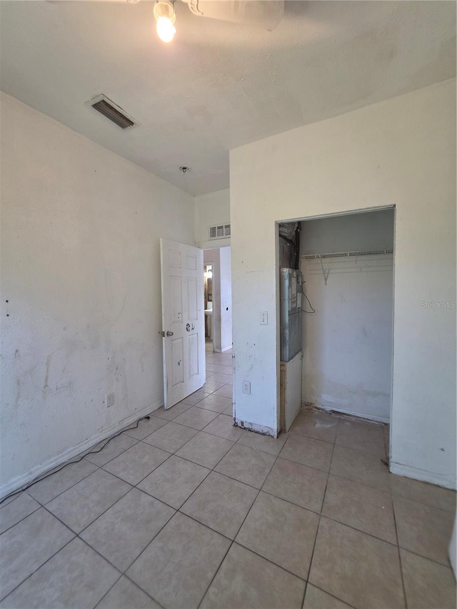 1222 17th St W Property Photo 19
