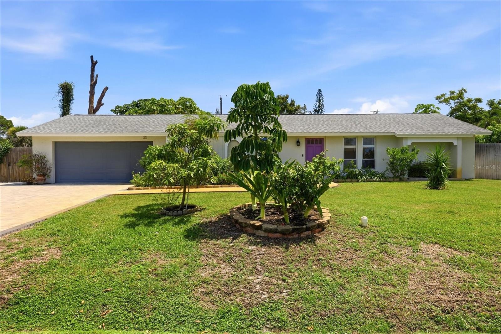 5847 REGENT RD Property Photo 1