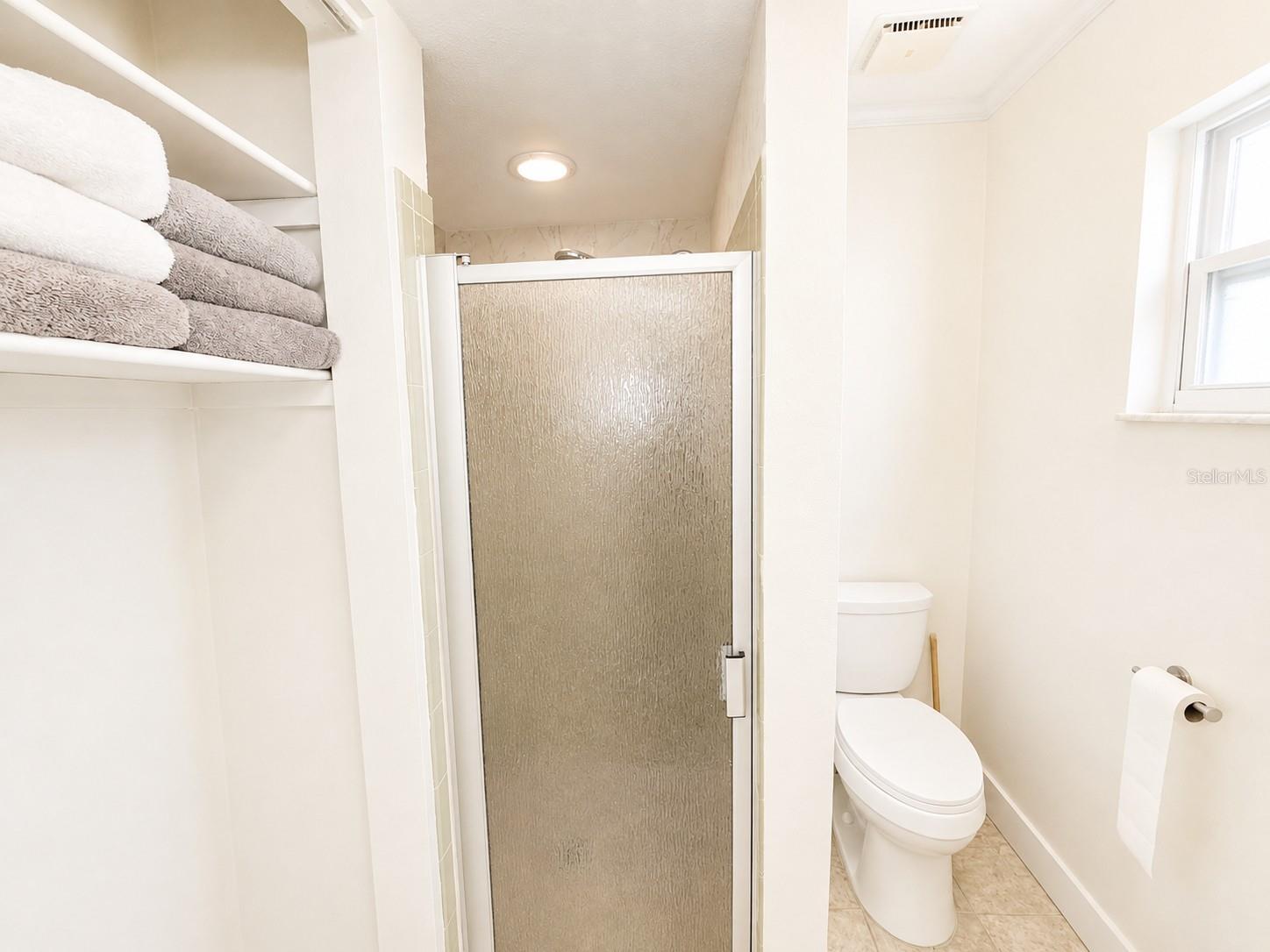 9718 Hernando Ct Property Photo 8