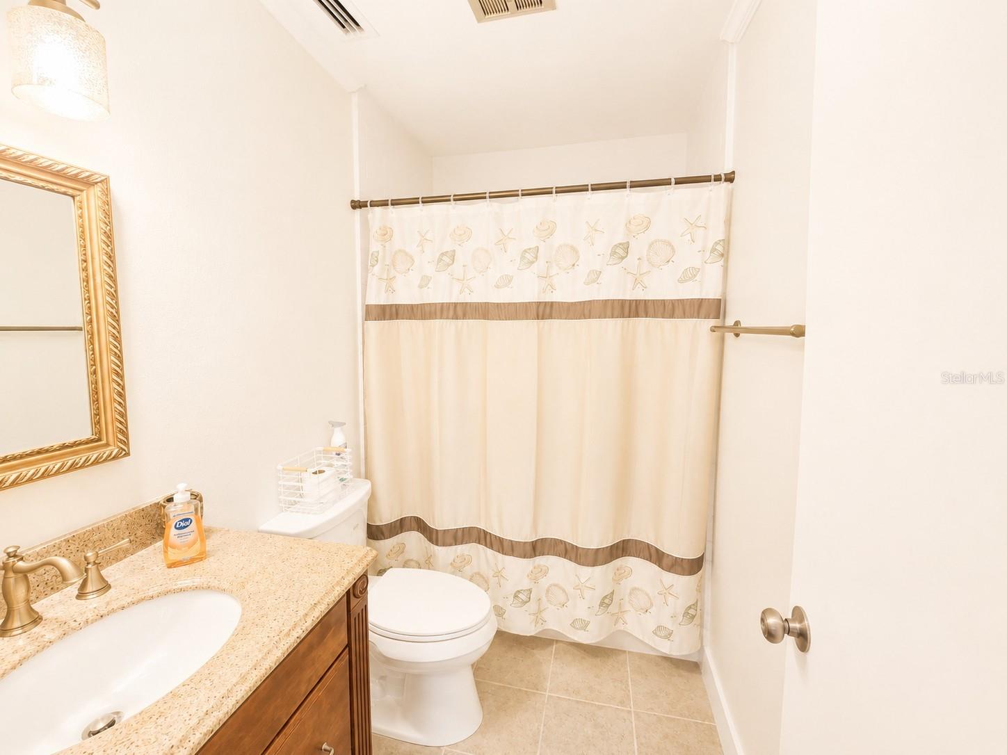 9718 Hernando Ct Property Photo 13