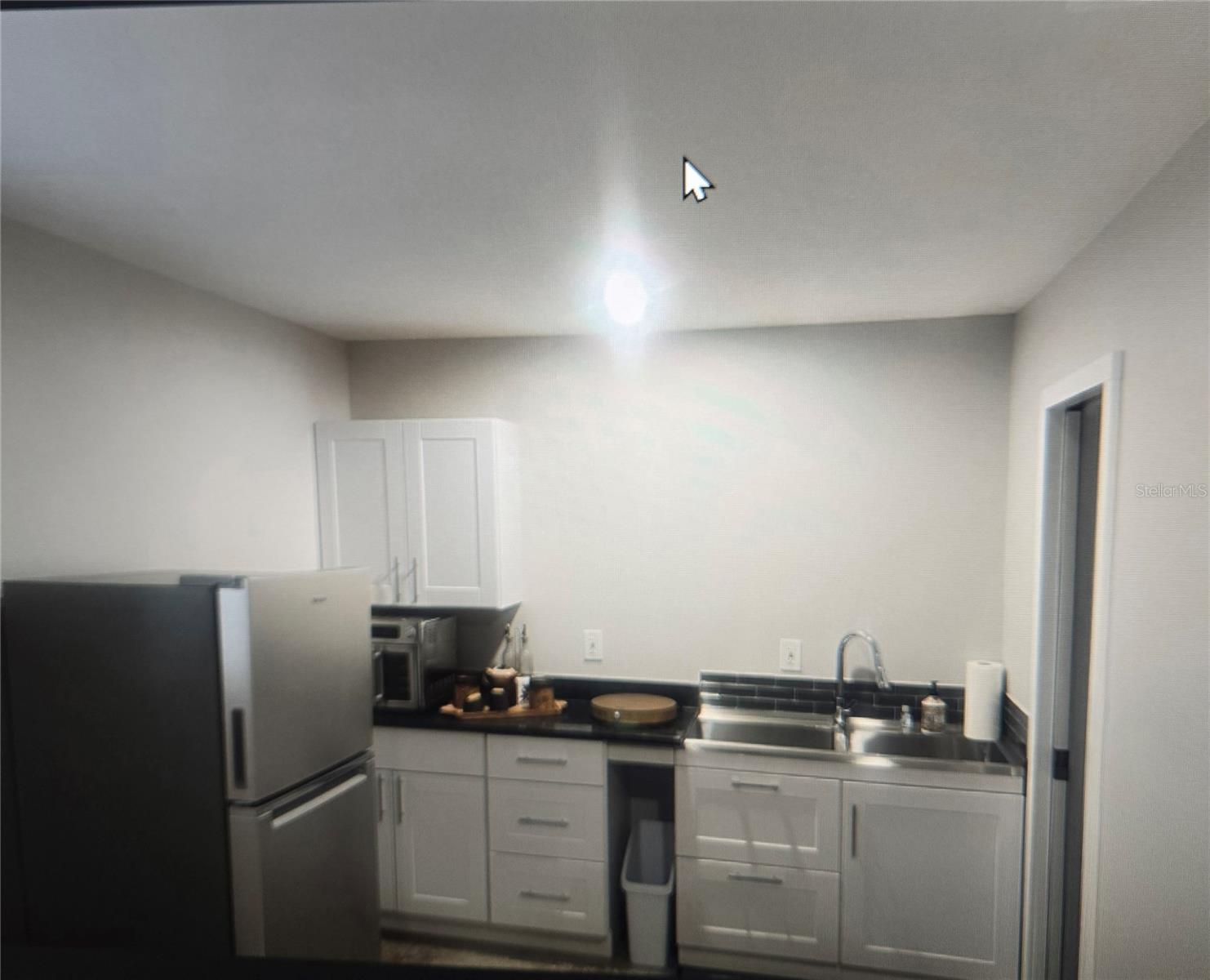 1843 Kenilworth St Property Photo 2