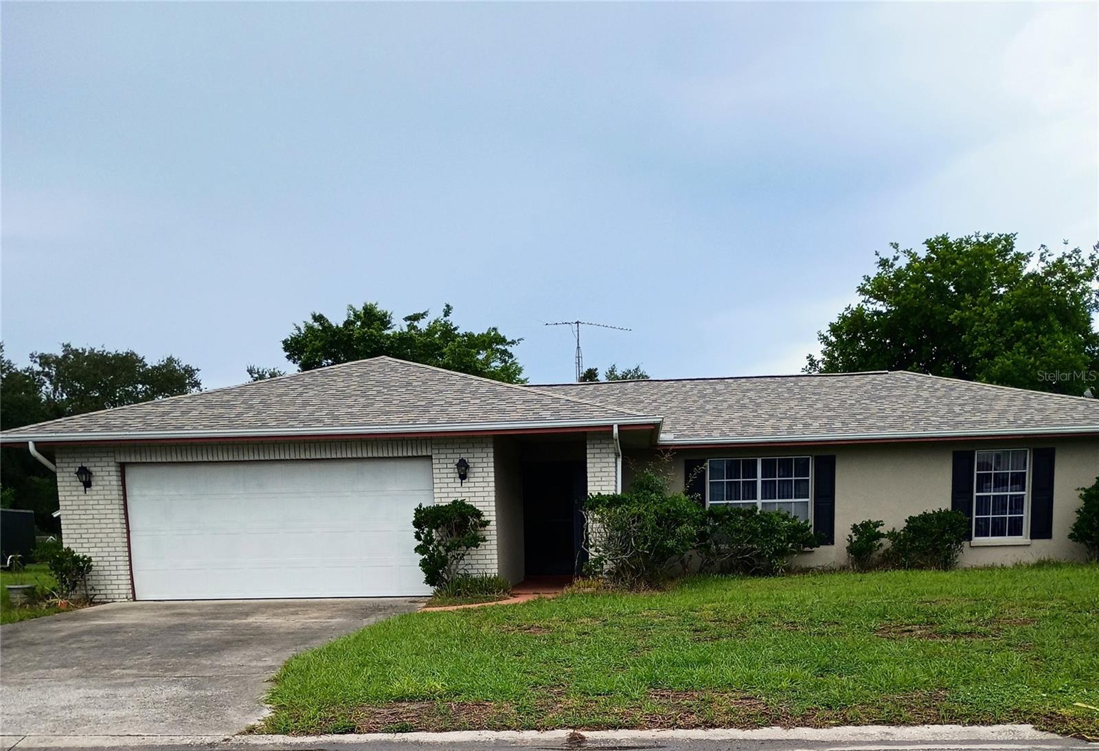 5208 20th Street Ct E Property Photo 1