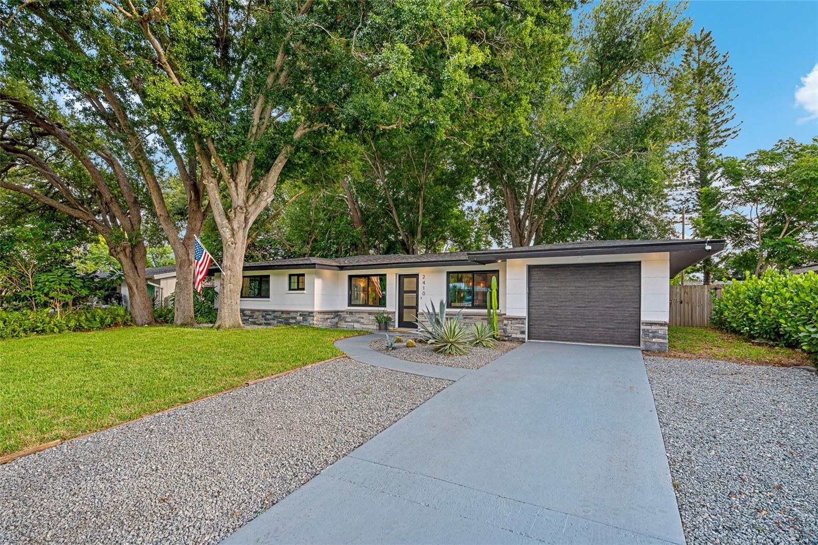 2410 Valencia Dr Property Photo 30