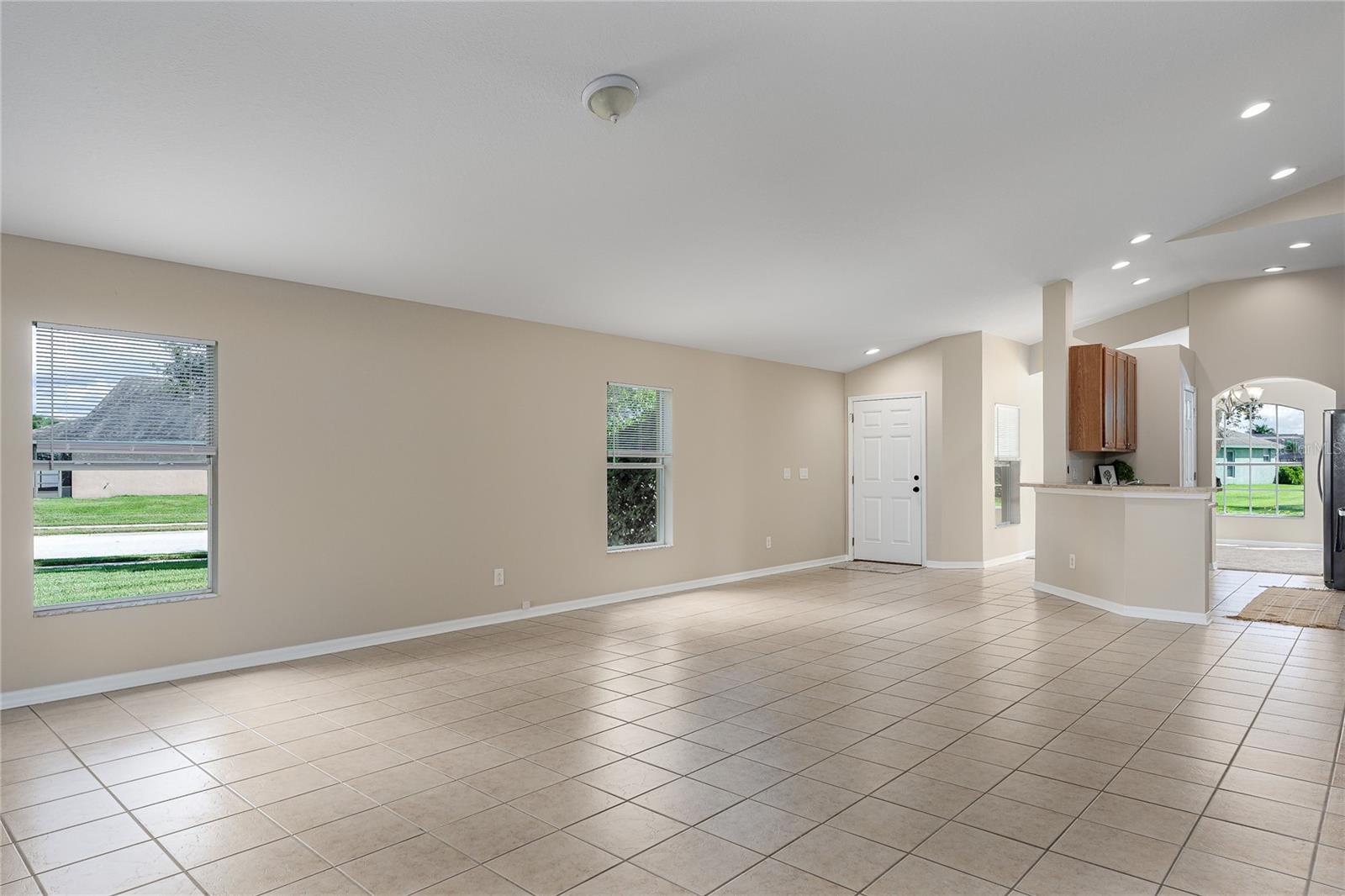 5231 119th Ter E Property Photo 4