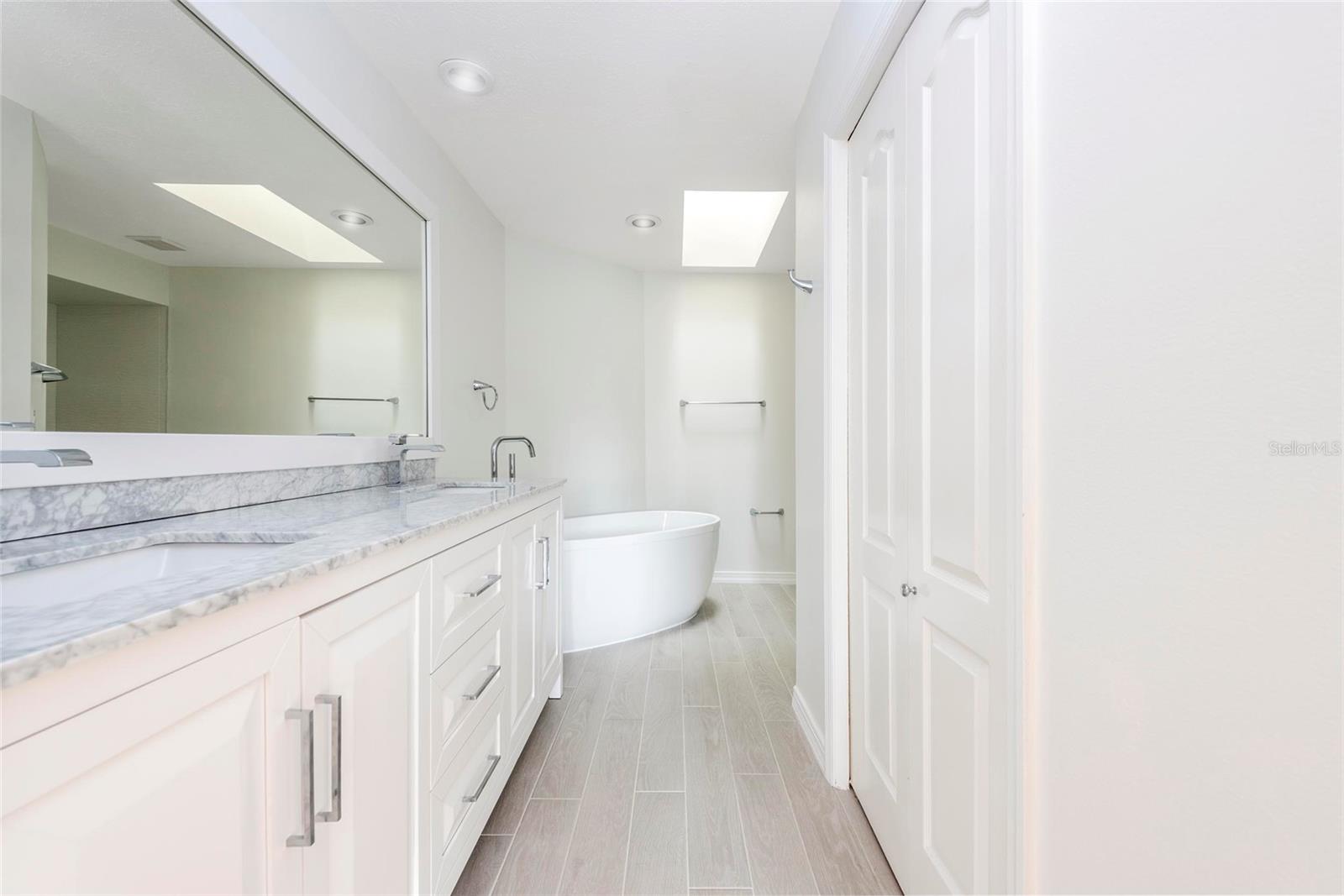 870 Hudson Ave #870 Property Photo 10