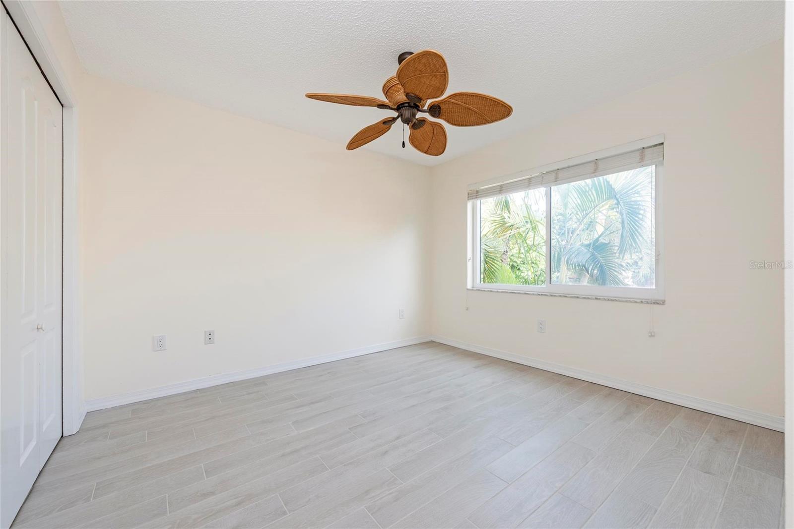870 Hudson Ave #870 Property Photo 11