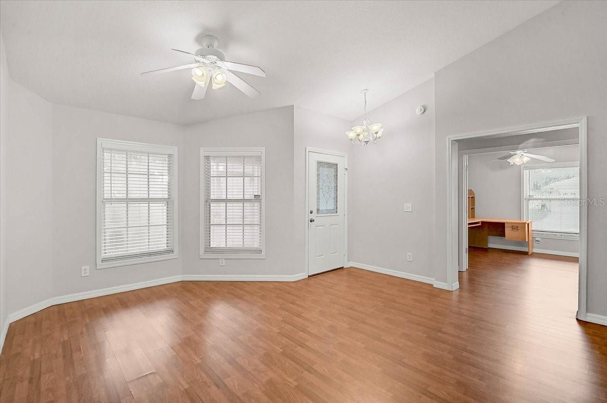 4240 Malickson Dr Property Photo 3
