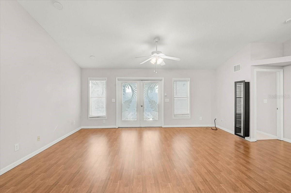 4240 Malickson Dr Property Photo 4