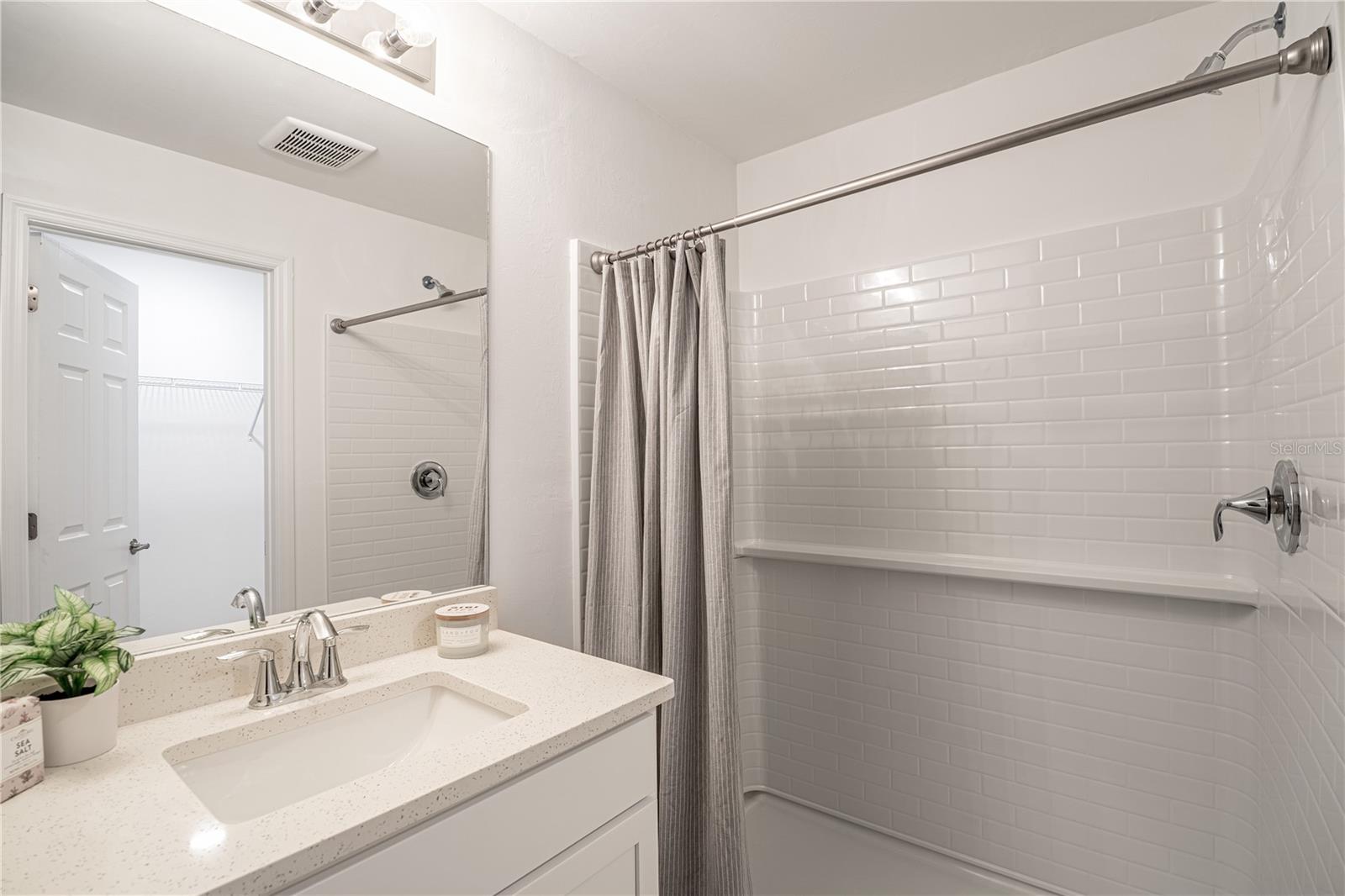 5304 Gillot Blvd Property Photo 6