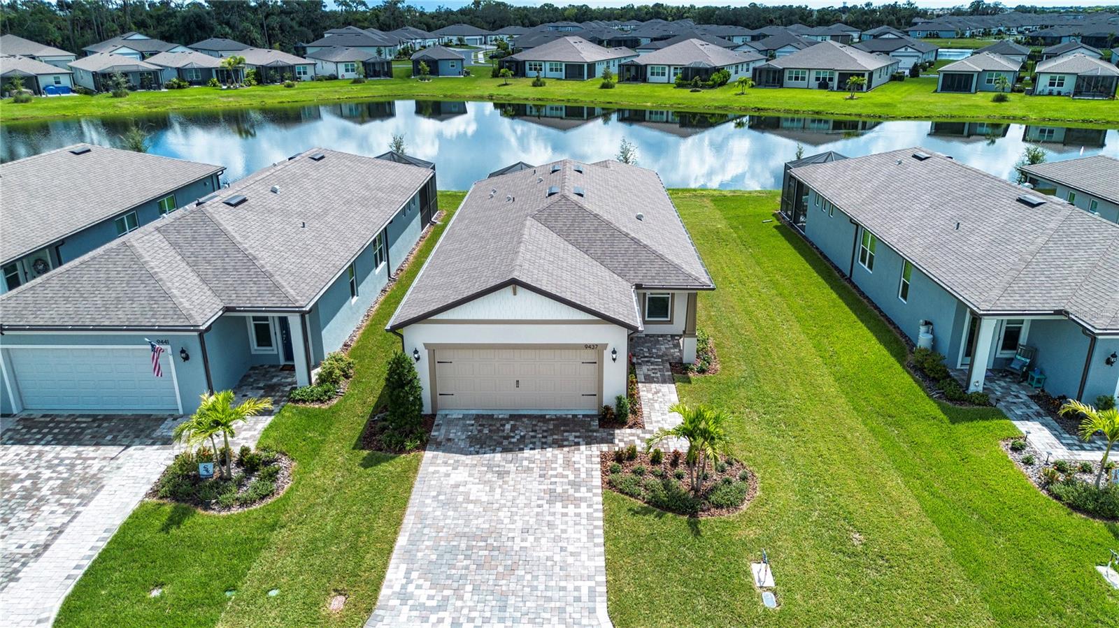 9437 Shorebird Ct Property Photo 1