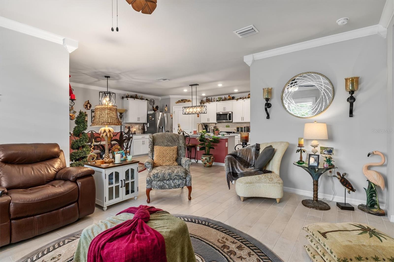 25266 Estrada Cir Property Photo 6
