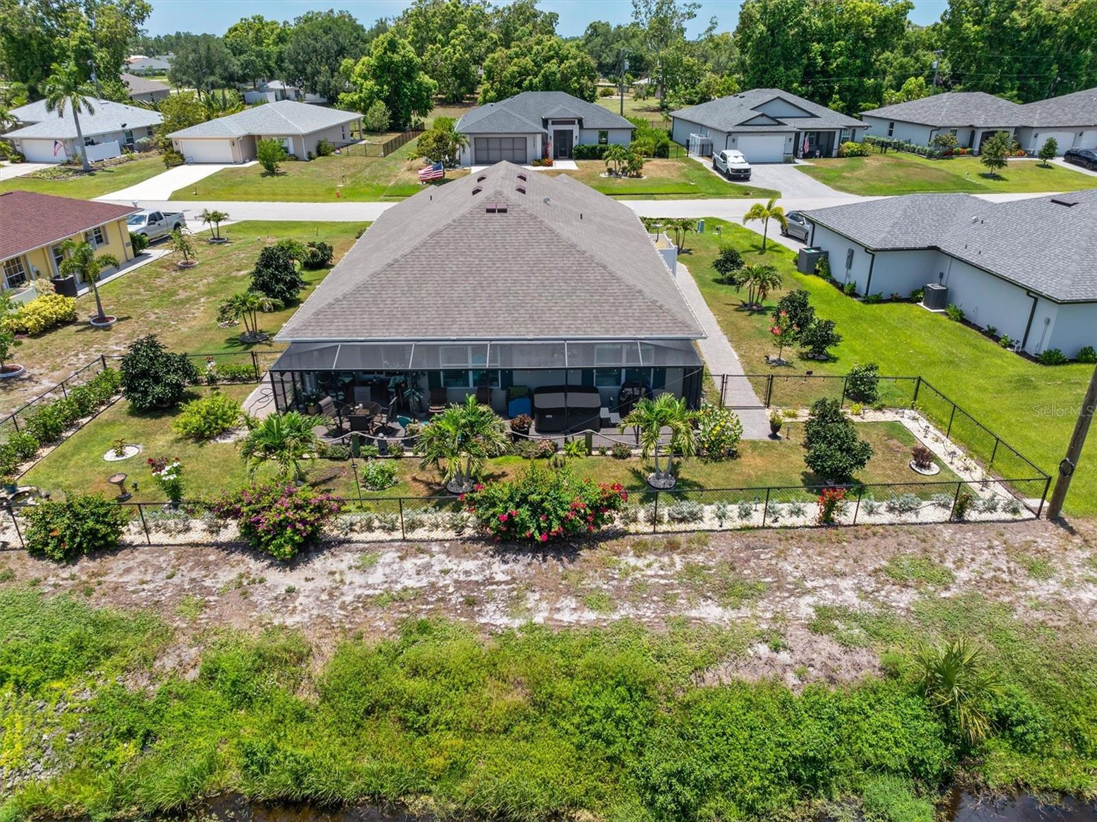25266 Estrada Cir Property Photo 42