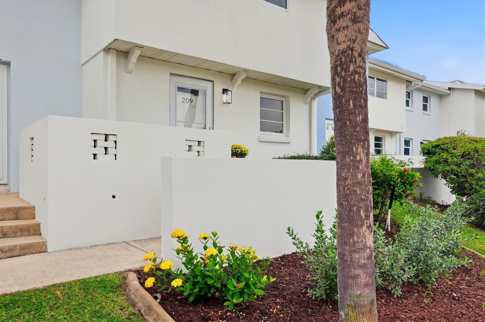 4532 Ocean Blvd #209 Property Photo 3
