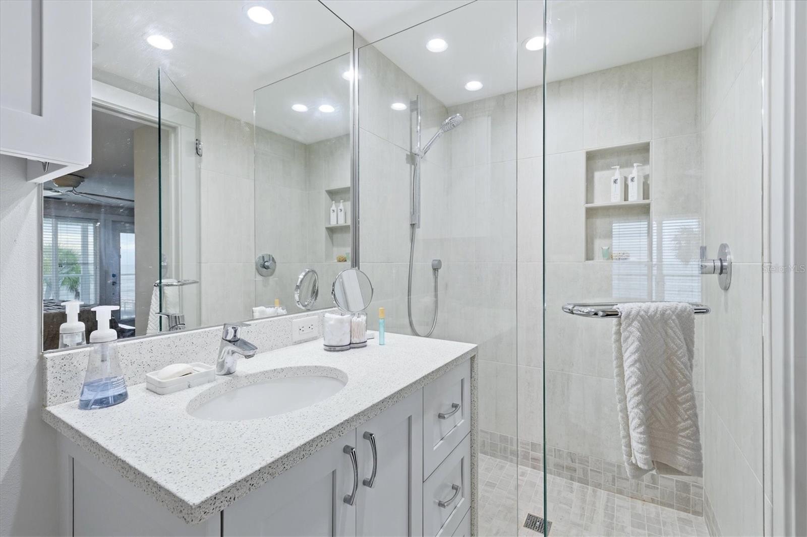4532 Ocean Blvd #209 Property Photo 25