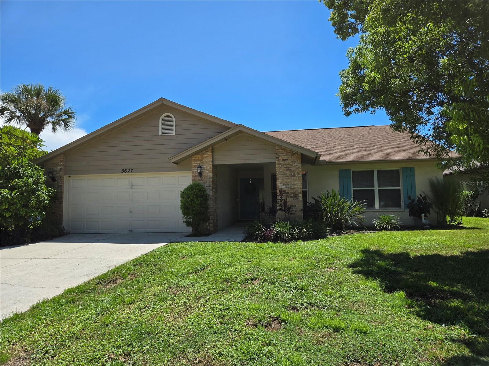 5627 29TH STREET CIR E Property Photo 1