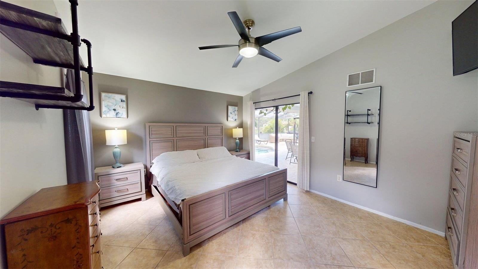 2461 Gold Oak Ct E Property Photo 14