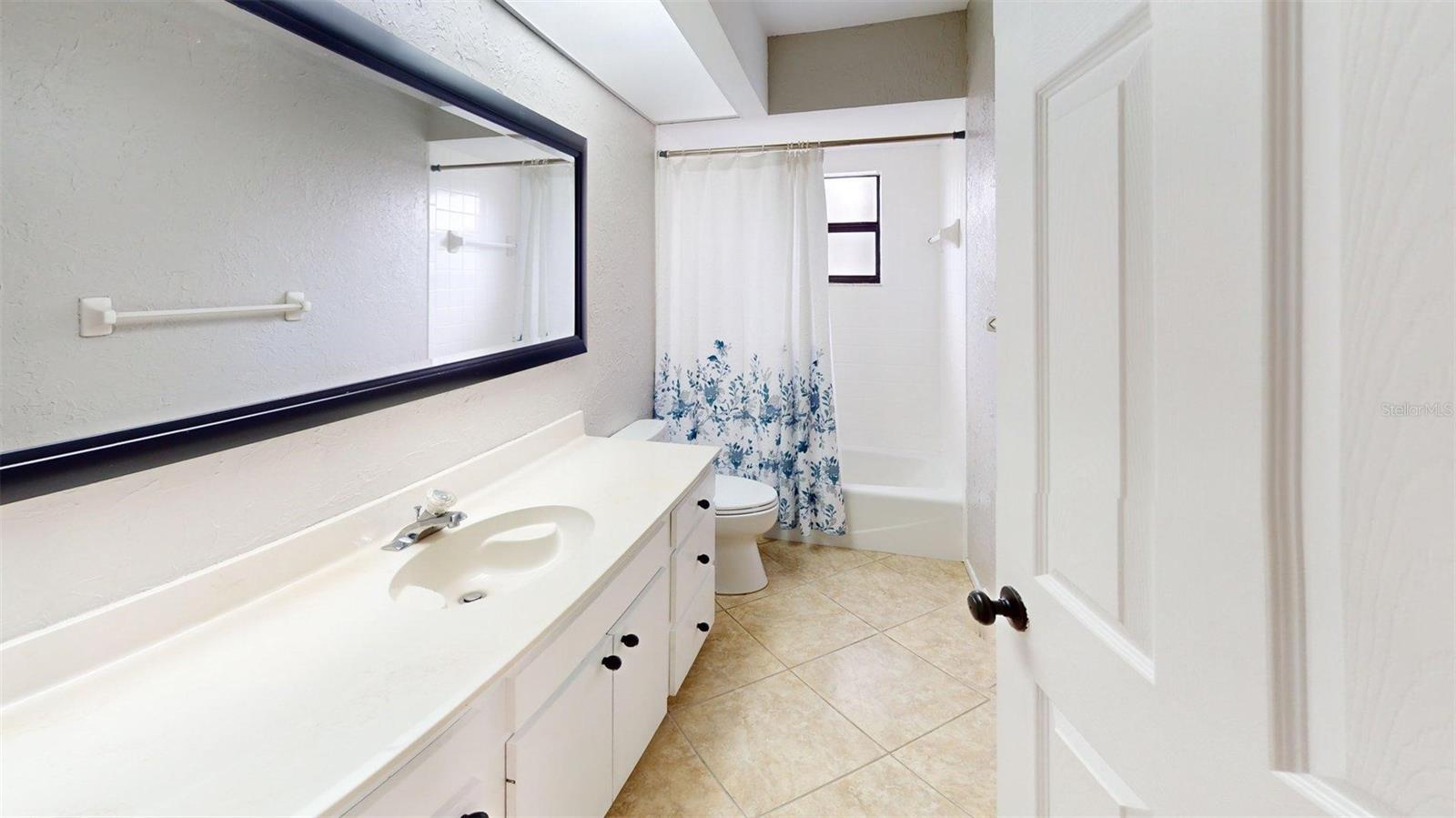 2461 Gold Oak Ct E Property Photo 19