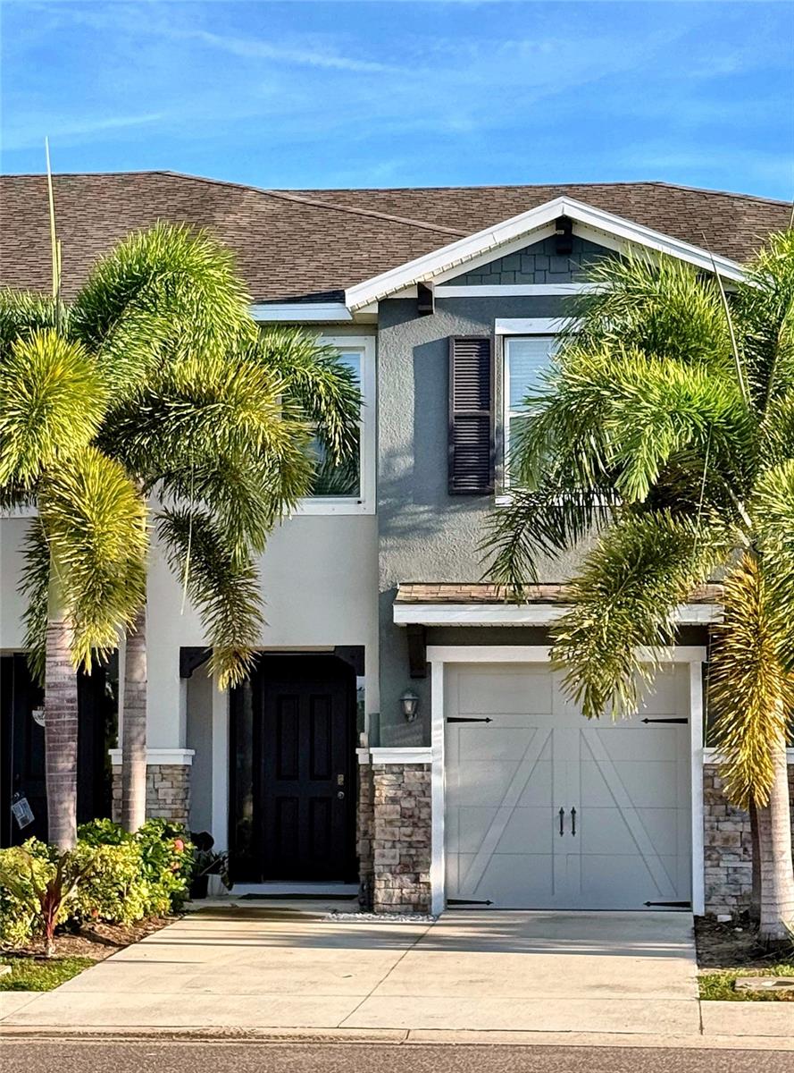 4416 AQUA MIRAGE ST Property Photo 1