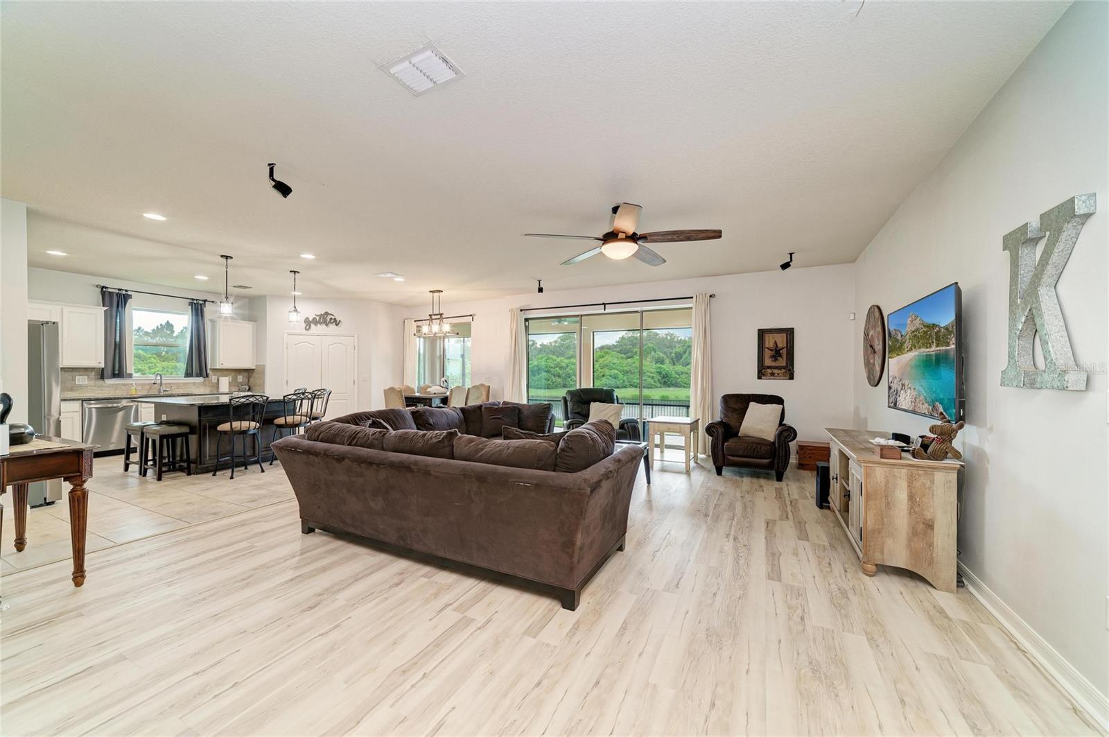 10223 57th Ct E Property Photo 9