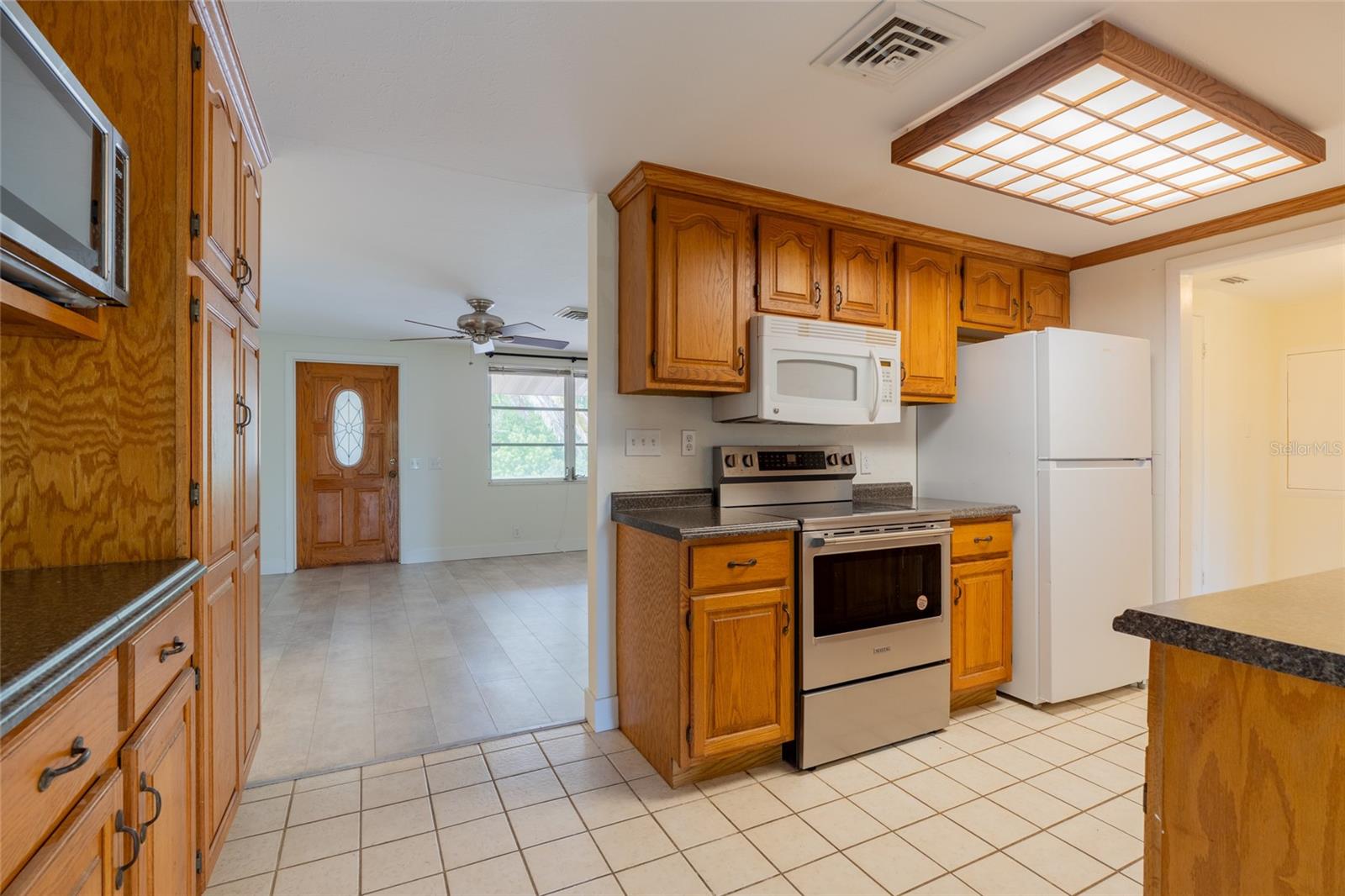 605 Barnes Pkwy Property Photo 14