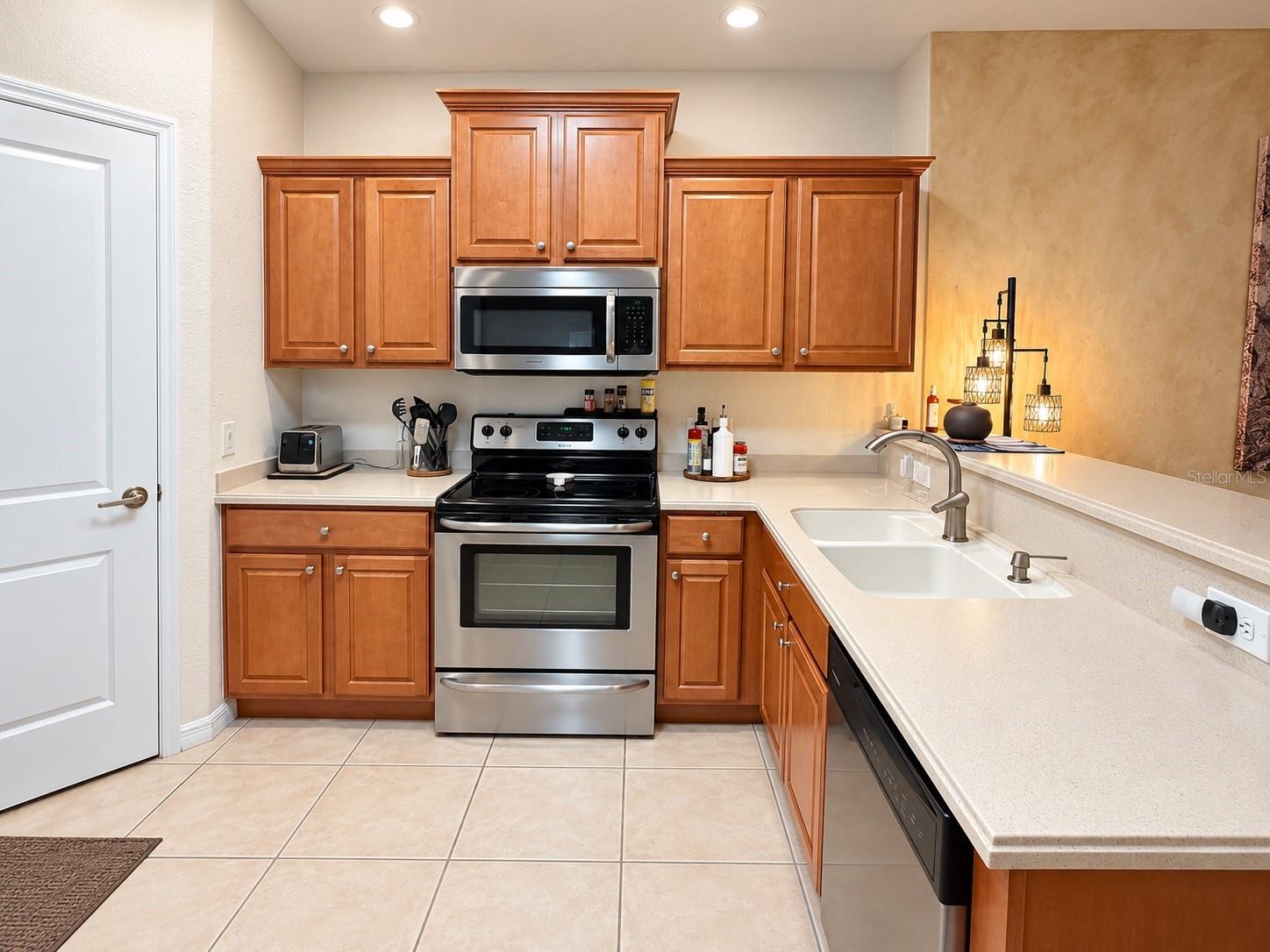 8318 Summer Greens Ter Property Photo 12