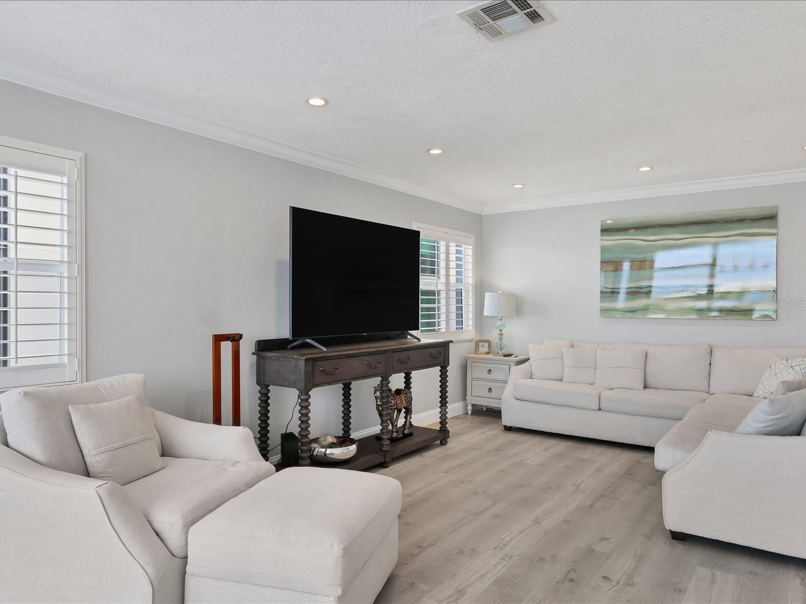 226 Golden Gate Pt #44 Property Photo 28