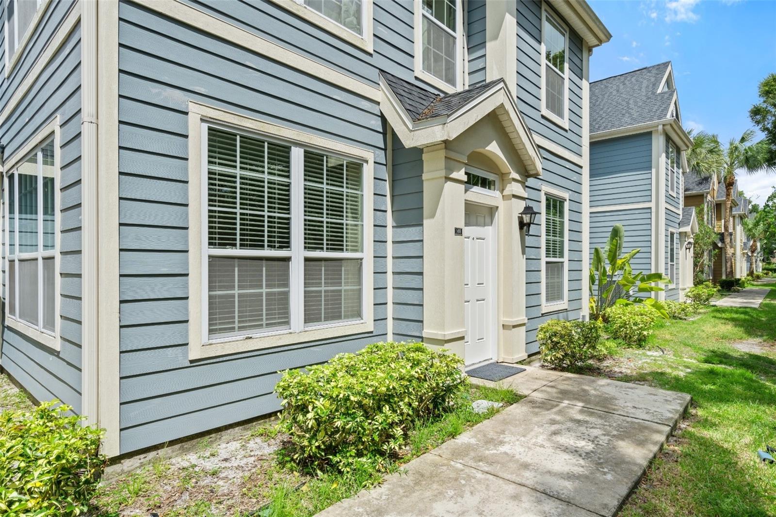 5561 ROSEHILL RD #103 Property Photo 1