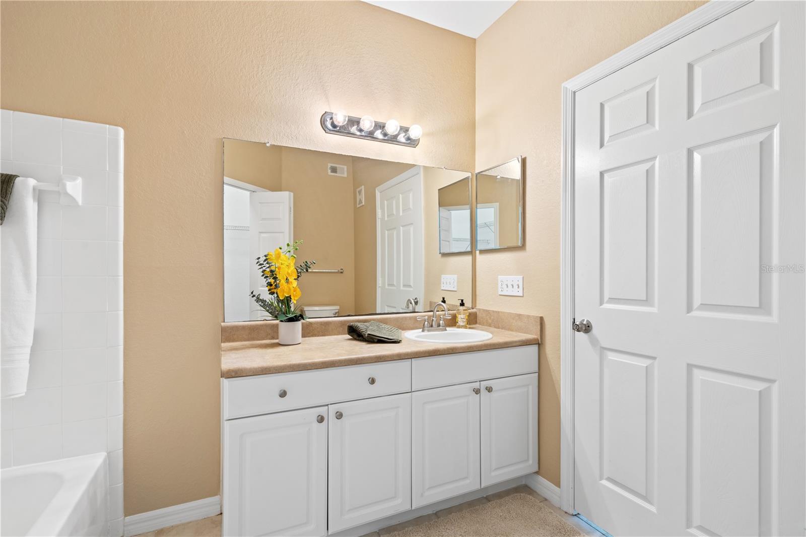 5561 Rosehill Rd #103 Property Photo 21