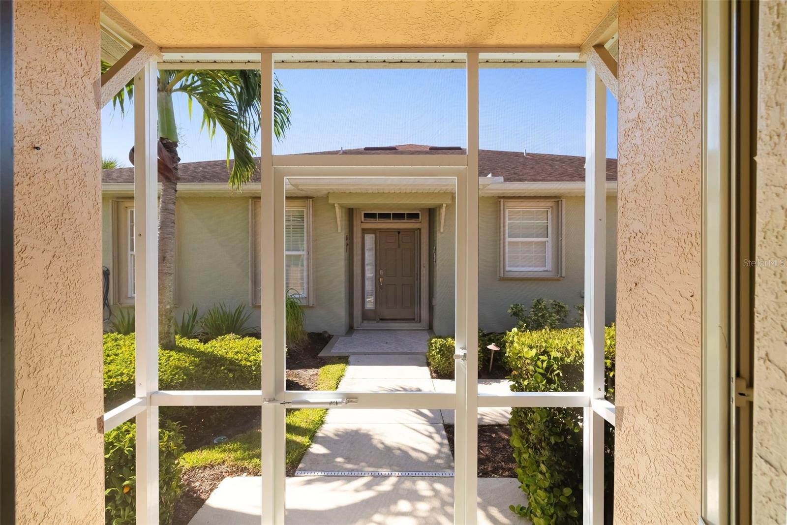292 Capulet Dr Property Photo 9