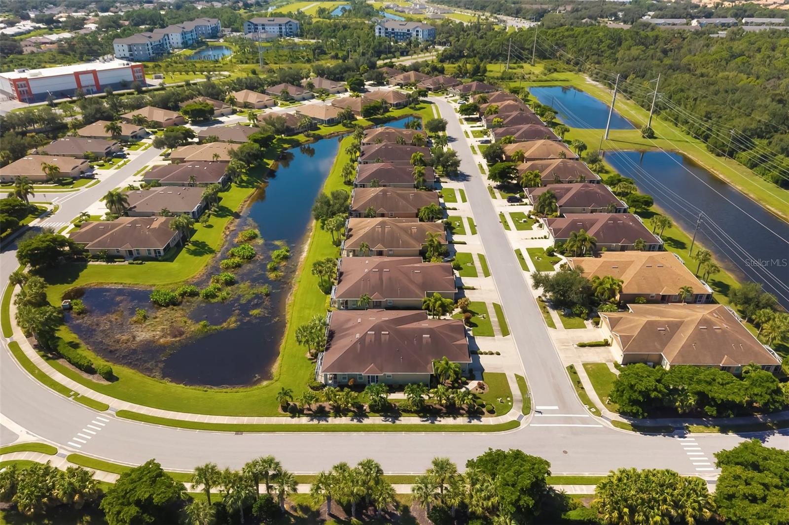 292 Capulet Dr Property Photo 11