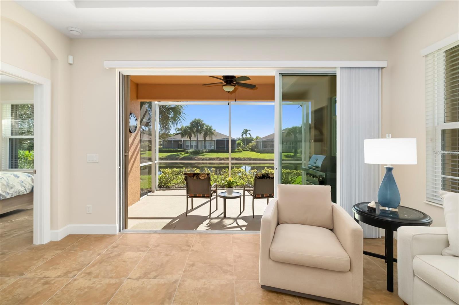 292 Capulet Dr Property Photo 32