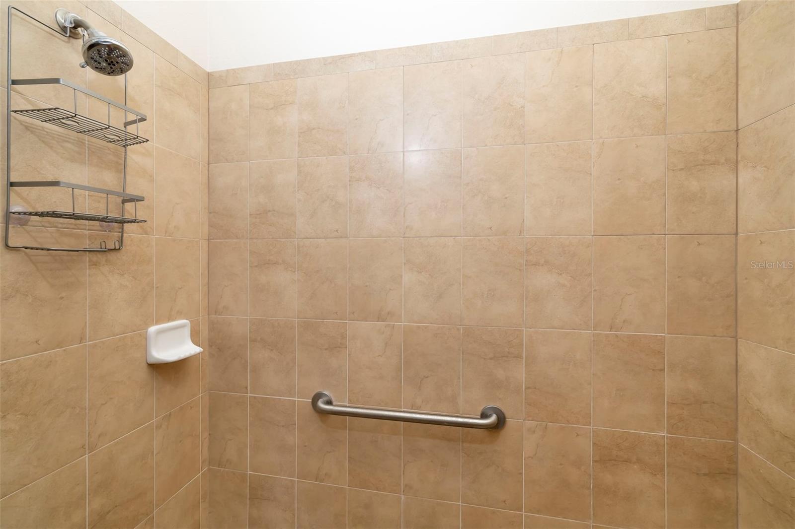 292 Capulet Dr Property Photo 38