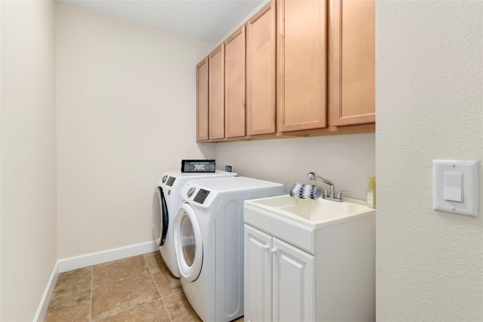 292 Capulet Dr Property Photo 48