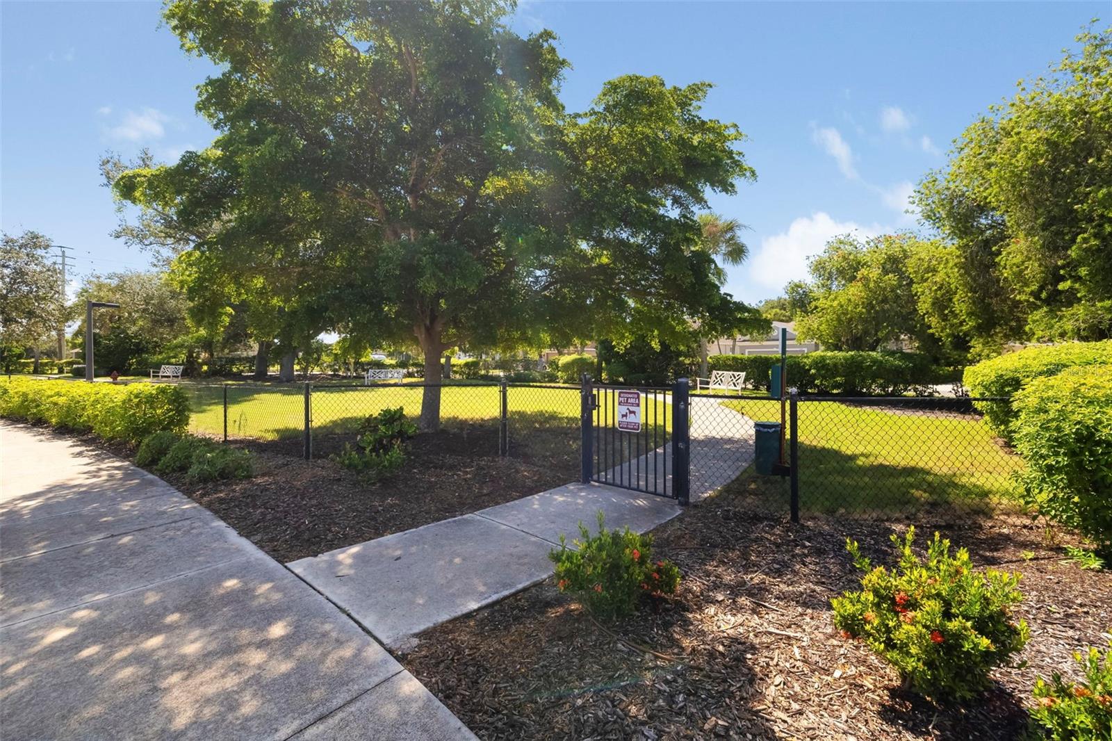 292 Capulet Dr Property Photo 60