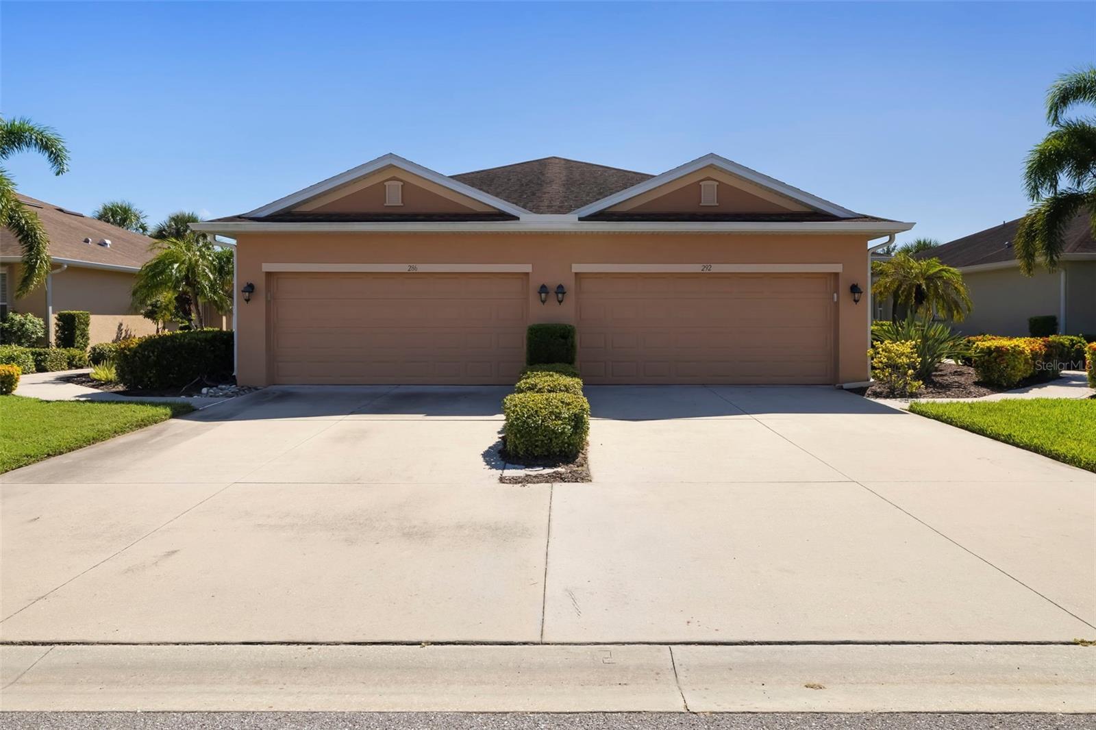 292 Capulet Dr Property Photo 83