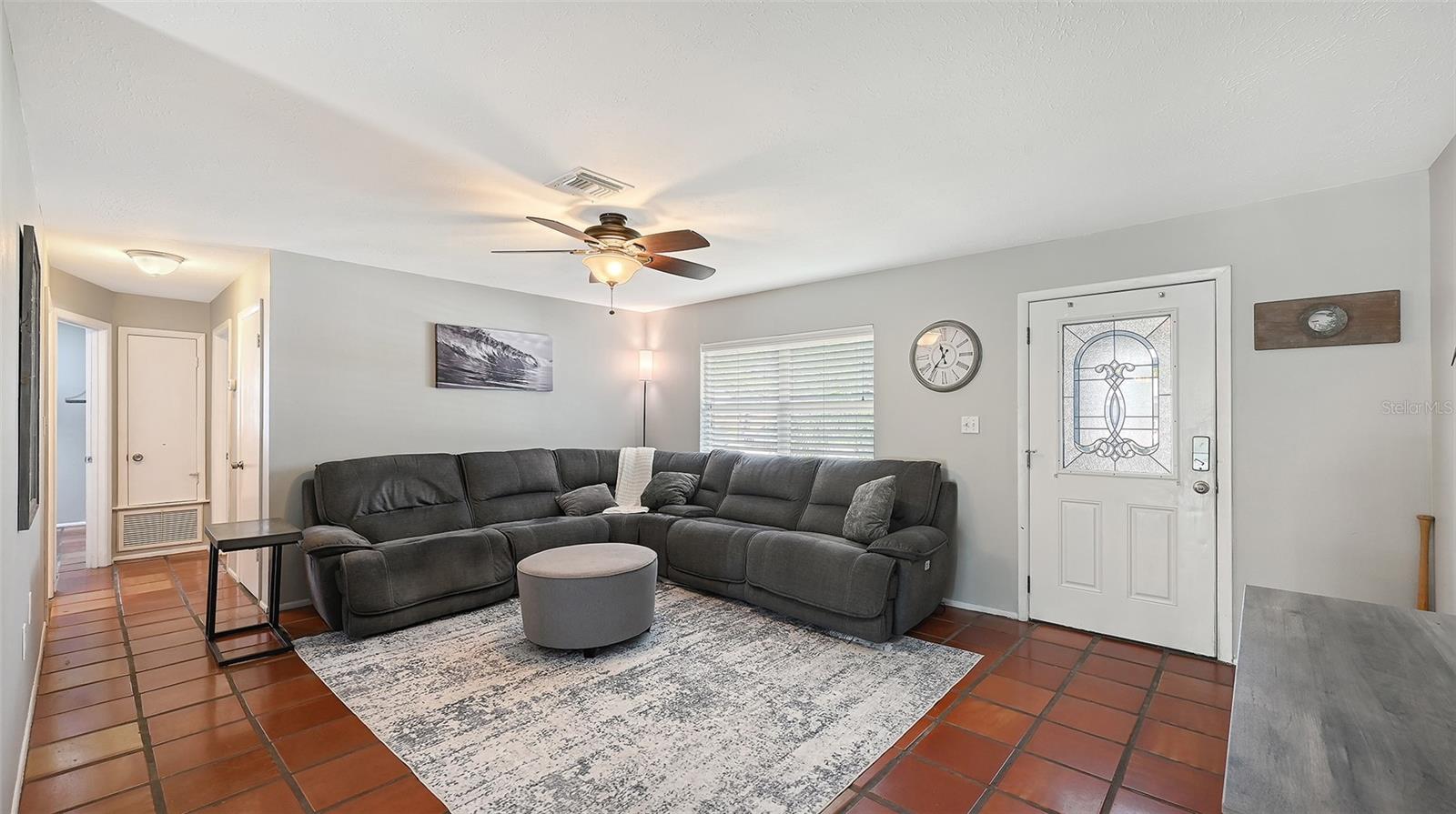 5338 Foxwood Dr Property Photo 6