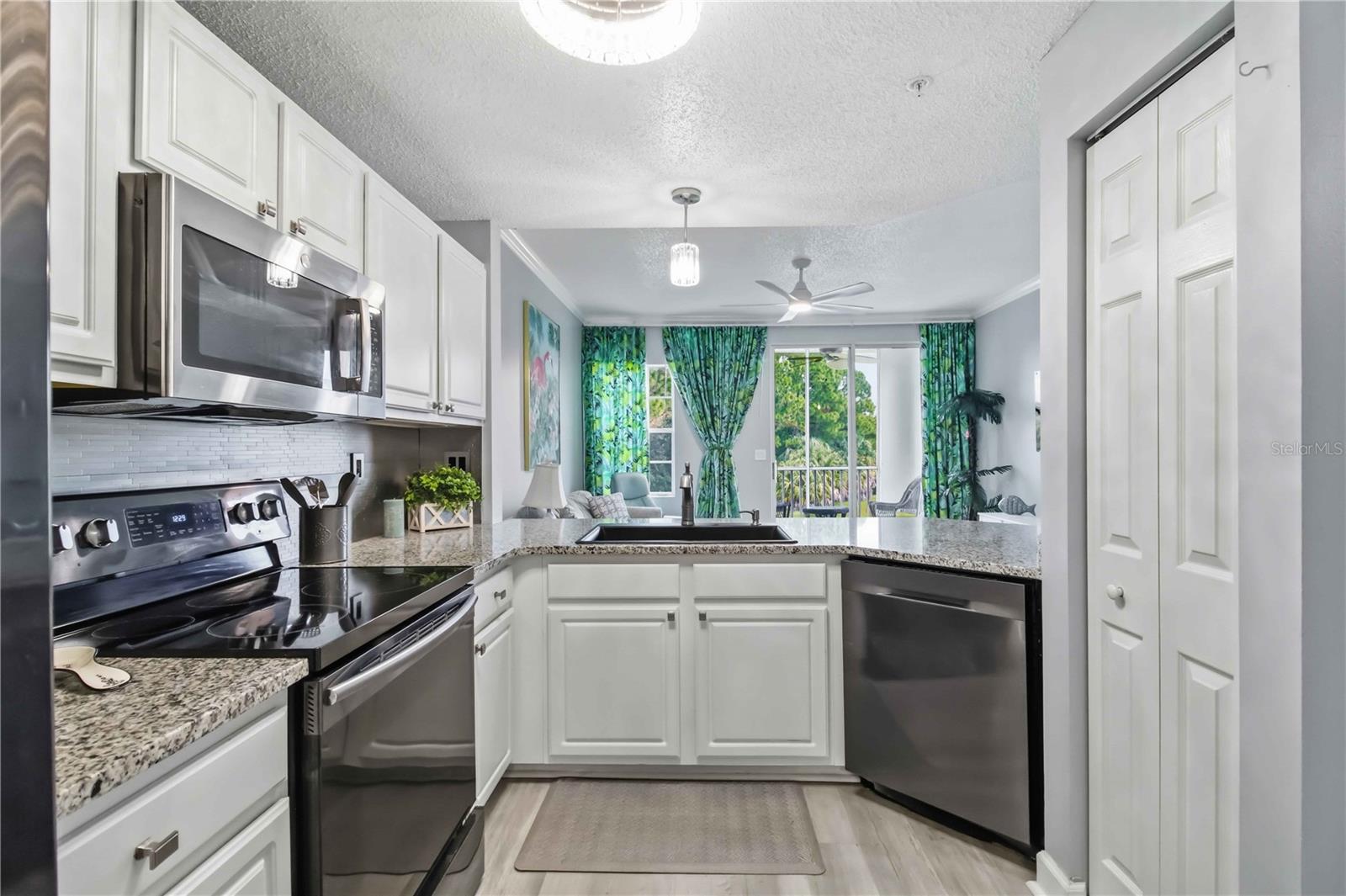 5601 Bentgrass Dr #10-117 Property Photo 8