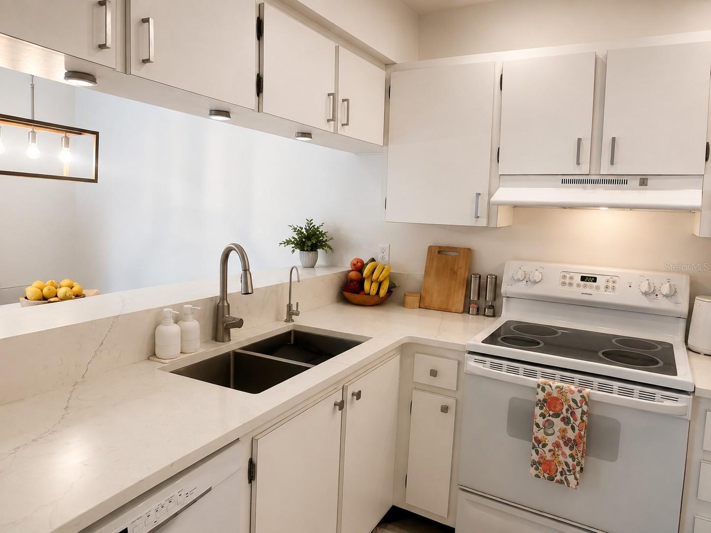 3221 Beneva Rd #204 Property Photo 5