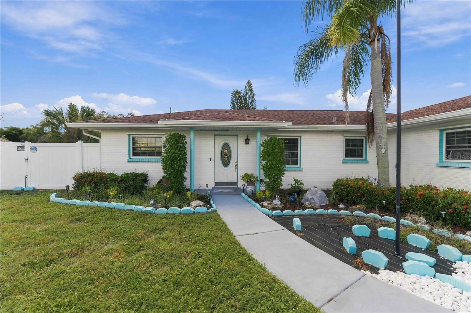 7221 8th Avenue Loop W Property Photo 3