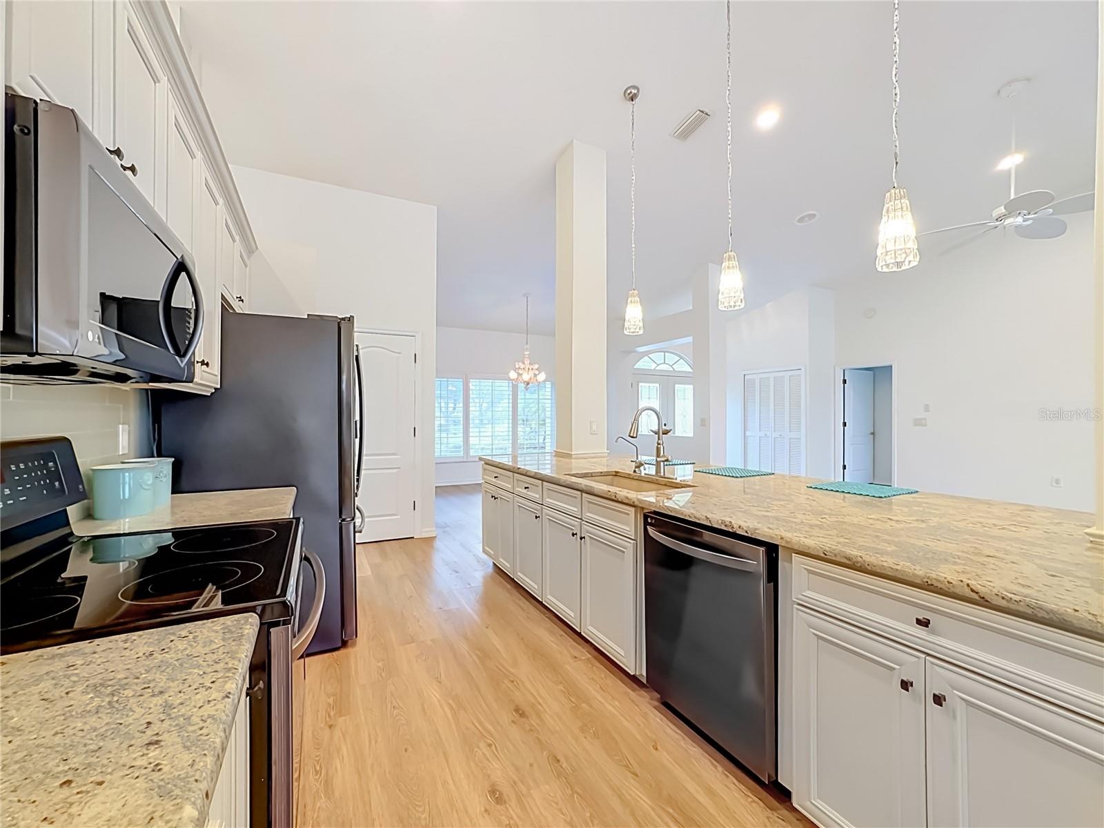 4415 Highland Oaks Cir Property Photo 19