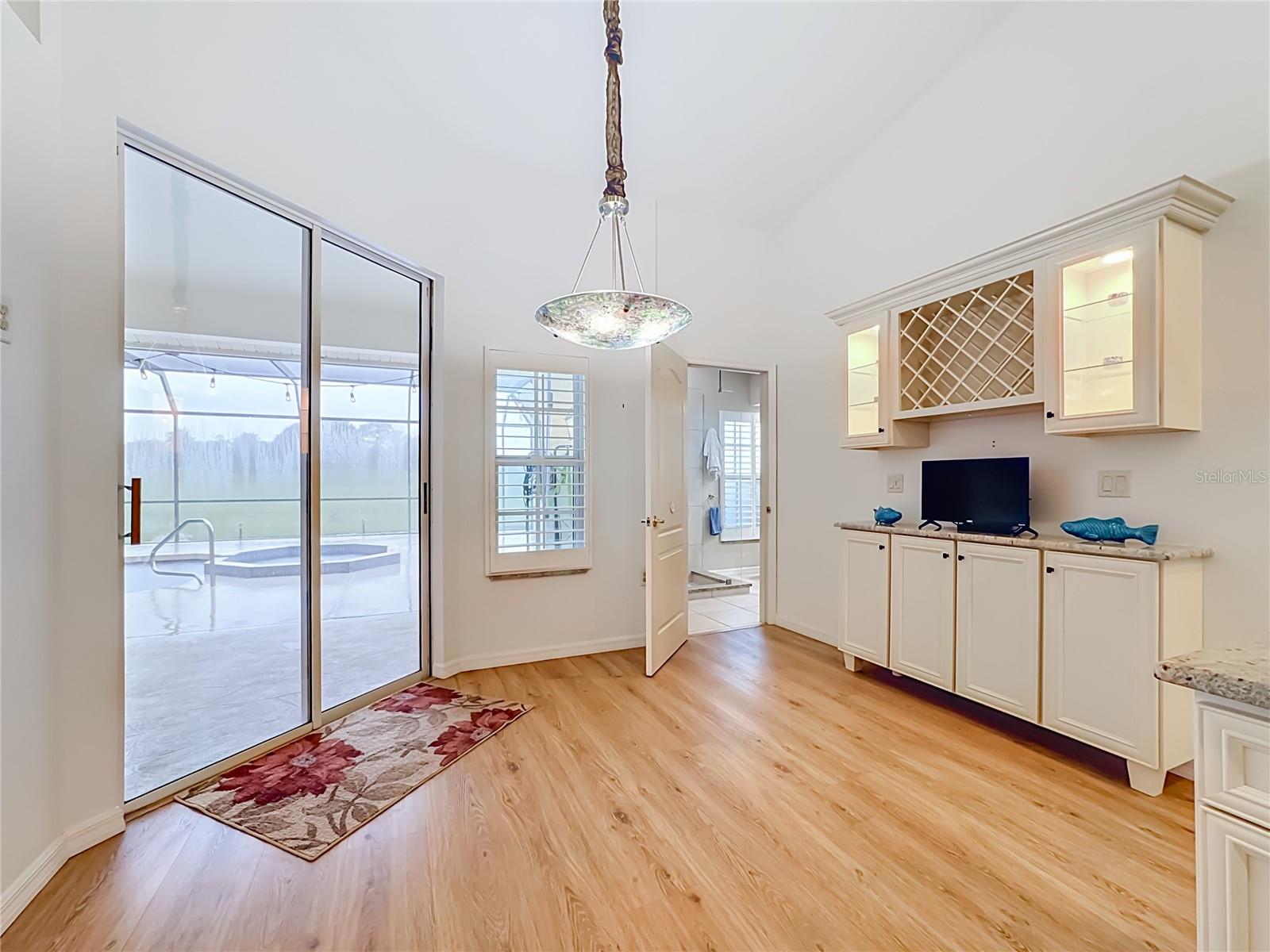 4415 Highland Oaks Cir Property Photo 24