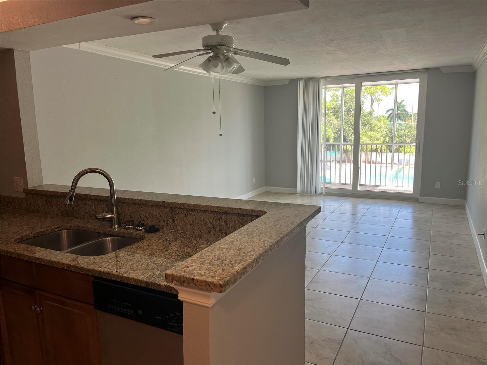 2740 Coconut Bay Ln Ln #3310 (3j) Property Photo 2
