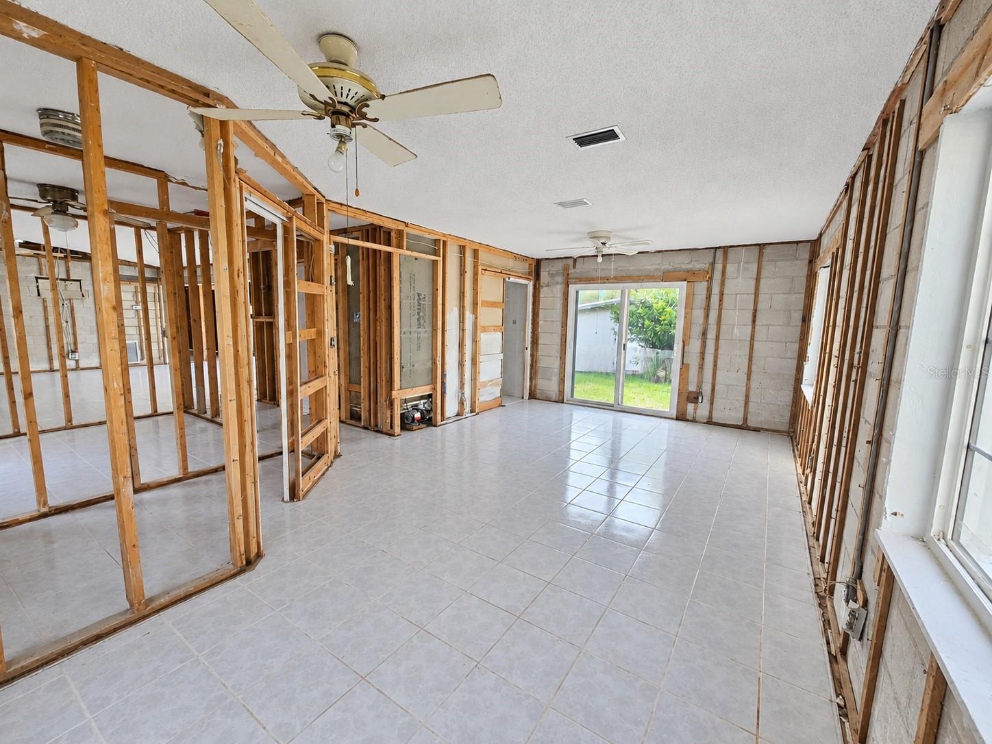13401 1st St E Property Photo 24