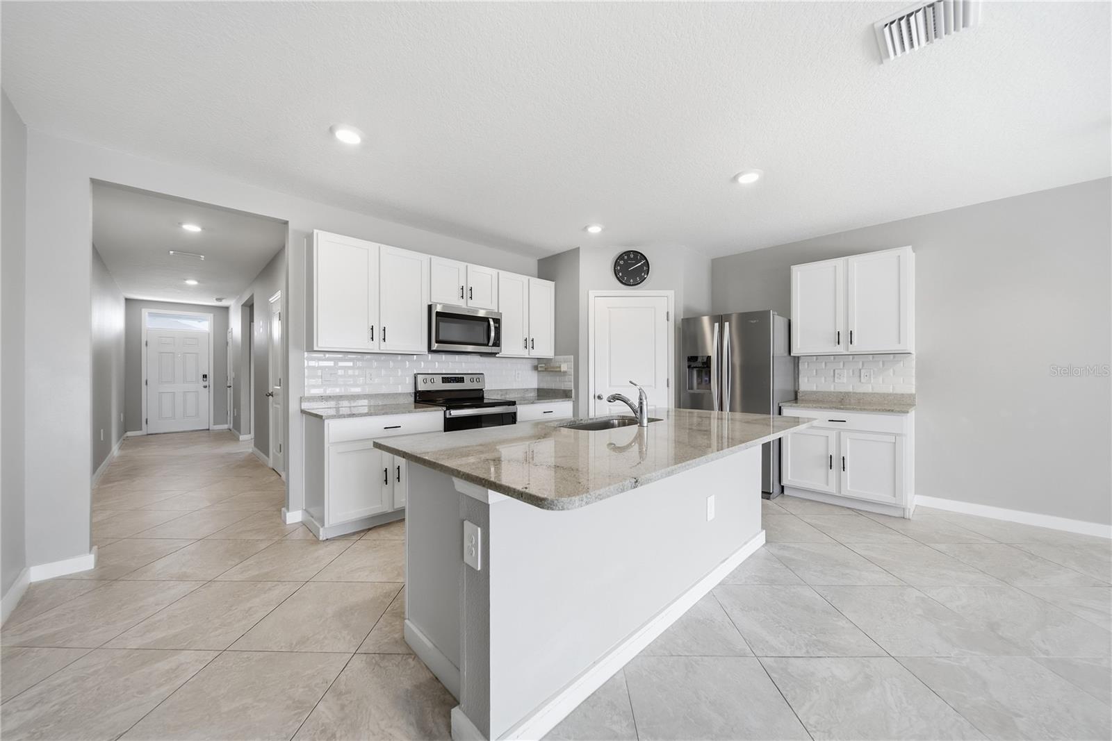 5120 Vecchio Ct Property Photo 8